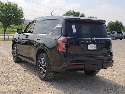 2025 Nissan Armada Platinum
