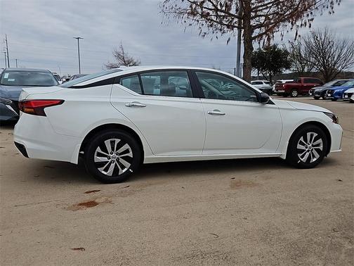 2025 Nissan Altima S