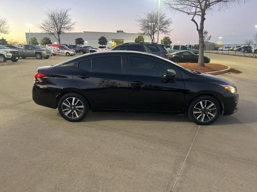 2021 Nissan Versa 1.6 SV
