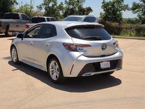 2020 Toyota Corolla Hatchback SE