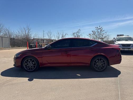 2023 Nissan Altima 2.0 SR