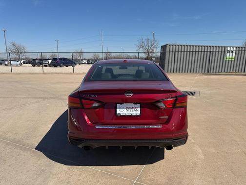 2023 Nissan Altima 2.0 SR