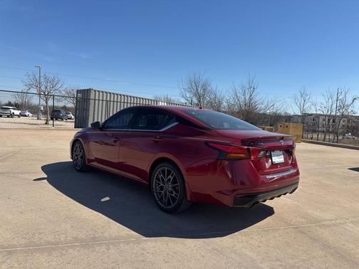 2023 Nissan Altima 2.0 SR