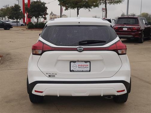 2023 Nissan Kicks S