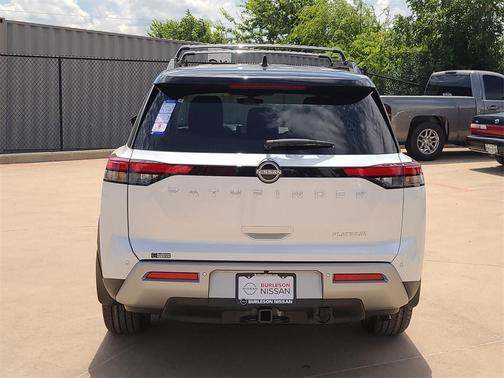 2025 Nissan Pathfinder Platinum
