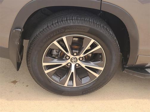 2018 Toyota Highlander LE Plus