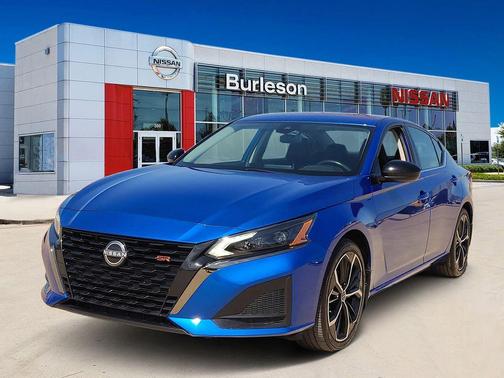 2025 Nissan Altima SR