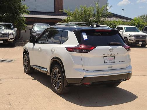 2025 Nissan Rogue Platinum