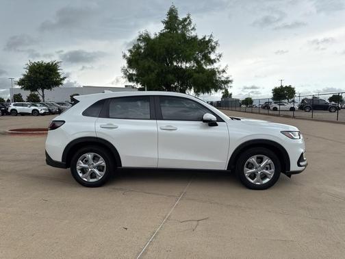 2025 Honda HR-V LX