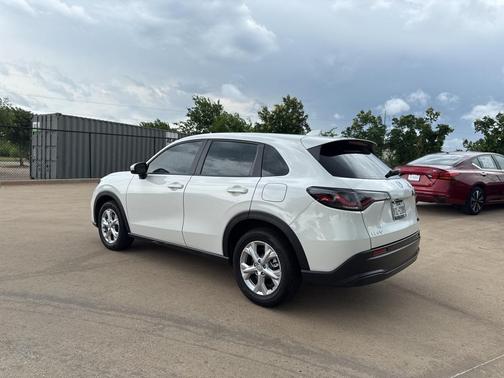 2025 Honda HR-V LX