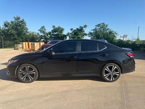 Super Black 2022 Nissan Sentra SR