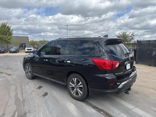 2019 Nissan Pathfinder S