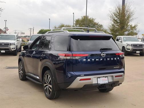 2025 Nissan Pathfinder Platinum