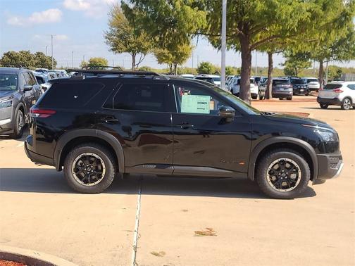 2025 Nissan Pathfinder Rock Creek