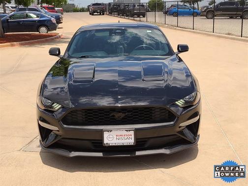 2022 Ford Mustang EcoBoost