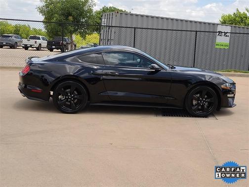 2022 Ford Mustang EcoBoost