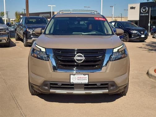 2024 Nissan Pathfinder Platinum
