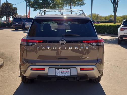 2024 Nissan Pathfinder Platinum
