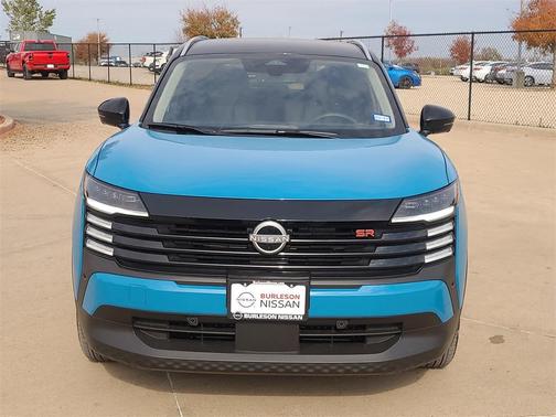 2025 Nissan Kicks SR