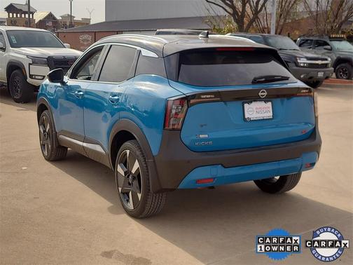 2025 Nissan Kicks SR