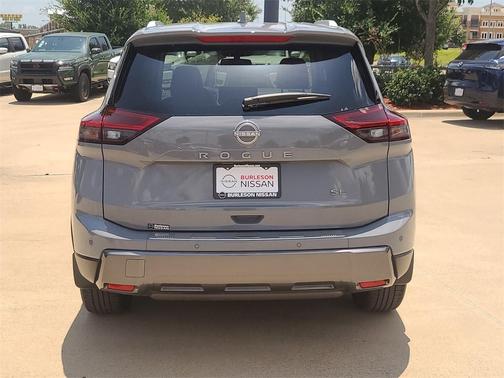 2025 Nissan Rogue SL