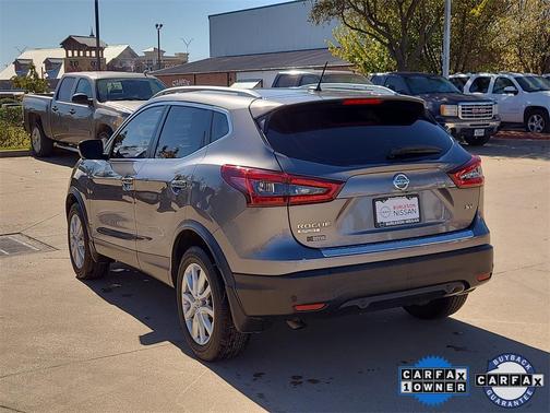 2022 Nissan Rogue Sport SV