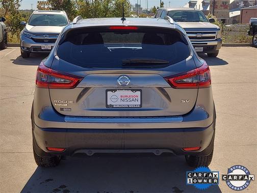 2022 Nissan Rogue Sport SV