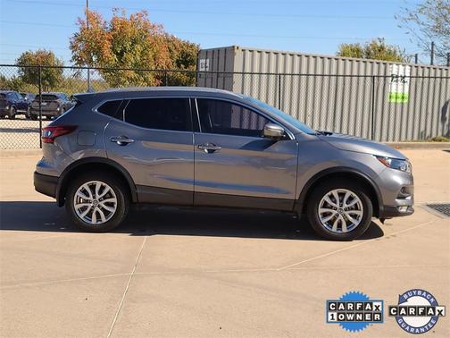 2022 Nissan Rogue Sport SV