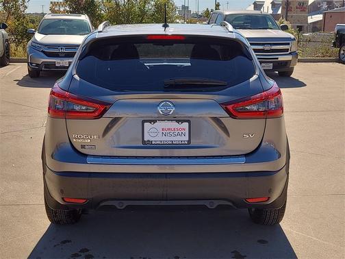 2022 Nissan Rogue Sport SV
