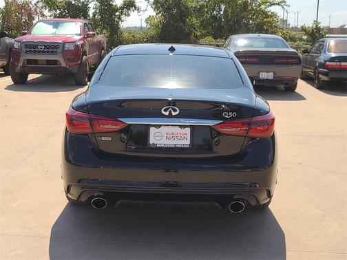 2022 INFINITI Q50 LUXE