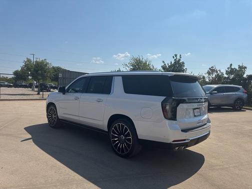 2025 Chevrolet Suburban High Country