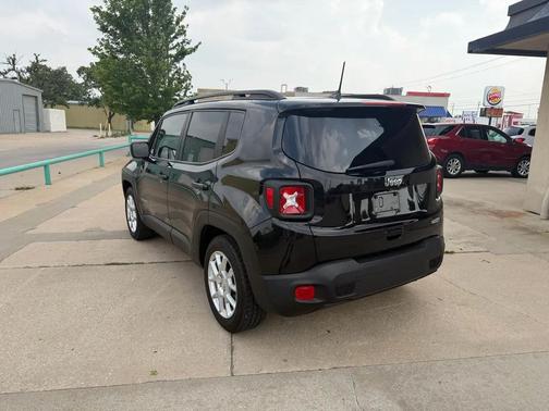 Black Clearcoat 2019 Jeep Renegade Latitude