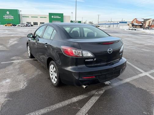 2013 Mazda Mazda3 i Sport