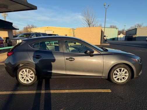 2016 Mazda Mazda3 i Touring
