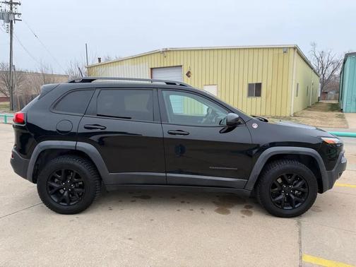 2017 Jeep Cherokee Trailhawk