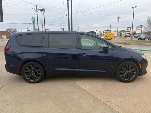 2019 Chrysler Pacifica Touring Plus