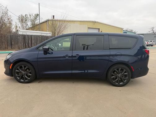 2019 Chrysler Pacifica Touring Plus