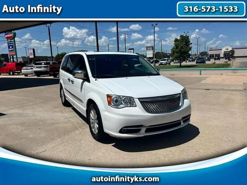 2015 Chrysler Town & Country Limited Platinum