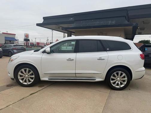 White 2016 Buick Enclave Premium
