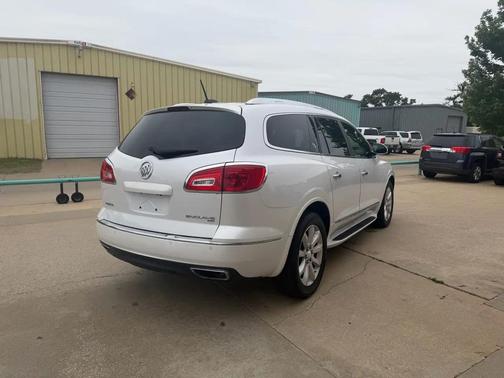 White 2016 Buick Enclave Premium