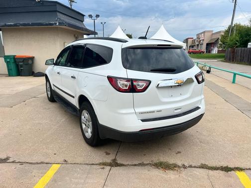 2017 Chevrolet Traverse LS