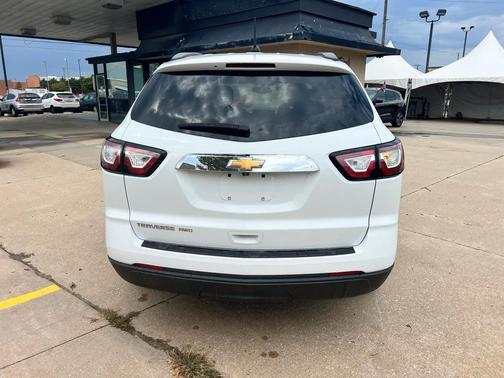 2017 Chevrolet Traverse LS