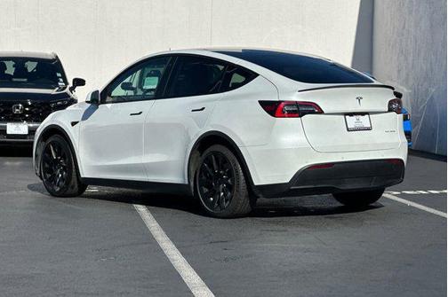 2021 Tesla Model Y Long Range Dual Motor All-Wheel Drive
