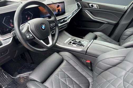 Skyscraper Grey Metallic 2025 BMW X5 xDrive40i