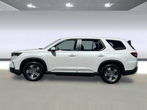 Platinum White Pearl 2024 Honda Pilot EX-L 7 Passenger