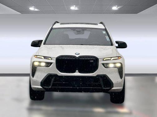 2024 BMW X7 M60i