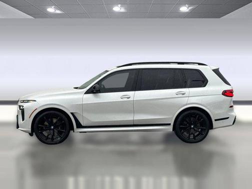 2024 BMW X7 M60i