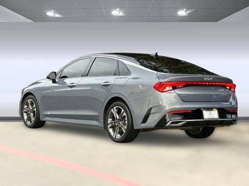 2022 Kia K5 EX
