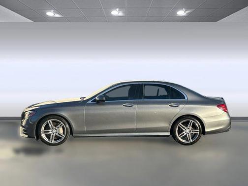 2017 Mercedes-Benz E-Class 4MATIC