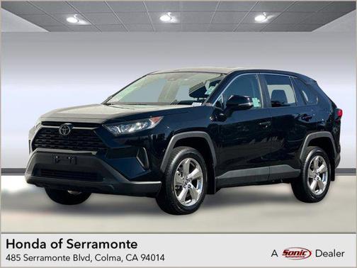 2022 Toyota RAV4 LE